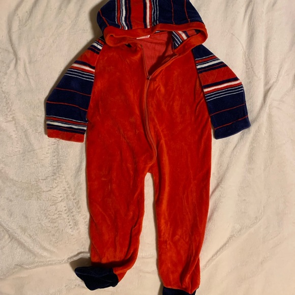 Hooded sleeper - Picture 1 of 1